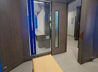 Commercial Building for Sale in Ernakulam, Ernakulam town, Vytilla, Tristar Towers, Near Thykoodam Underpass