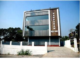 Commercial Building for Lease in Ernakulam, Aluva, Pukkattupady, Pukkattupady Aluva road