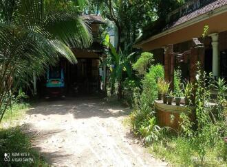 Residential House Villa for Sale in Alleppey, Mavelikara, Chettikulangara, Manayil Sree Maha Vishnu Temple