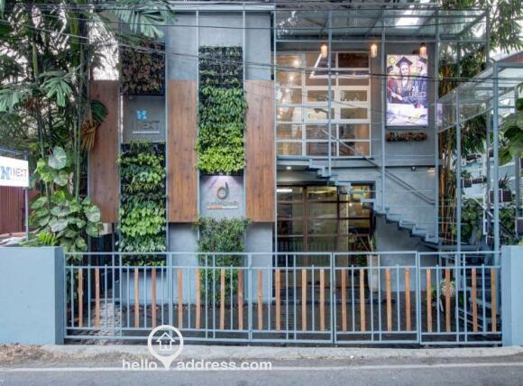 Commercial Building for Rent