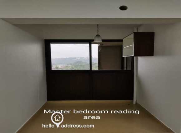 Master bedroom reading
