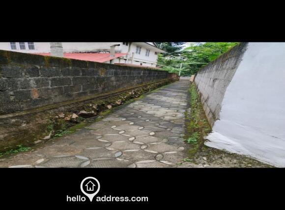 Two wheeler access road