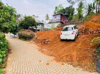 Residential Land for Sale in Ernakulam, Muvattupuzha, Avoly, Near Panchayat Office