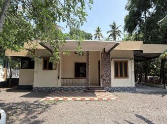 Residential House Villa for Rent in Kottayam, Kottayam town, Pallom, Malayilchirakadavu Road