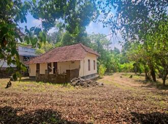 Residential Land for Sale in Ernakulam, Aluva, Chengamanad, Near Cochin International Airport