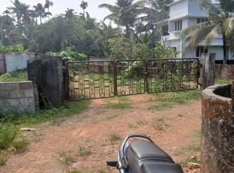 Residential Land for Sale in Ernakulam, Aluva, East kadungaloor, East Kadungalloor junction