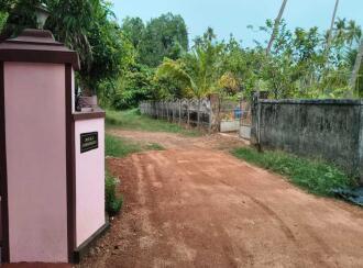Residential Land for SaleThrissur, Irinjalakuda, Nadavarambu