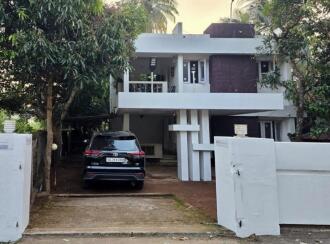 Residential House Villa for Sale in Kottayam, Changanassery, Perunna, TB road, adjacent to Fire station building