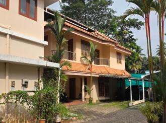 Residential House Villa for Sale in Ernakulam, Ernakulam town, Palarivattom, Chakkungal Road