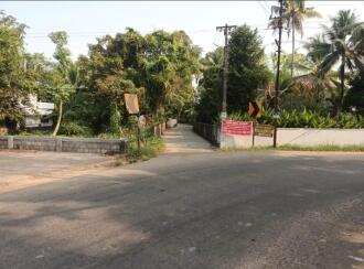 വാസയോഗ്യമായ ഭൂമി വില്പനയ്ക്ക് എറണാകുളം, Aluva, Alangad