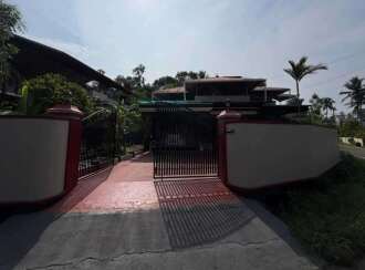Residential House Villa for Sale in Pathanamthitta, Thiruvalla, Eraviperoor, OEM Public School