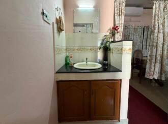 Residential House Villa for Sale in Pathanamthitta, Thiruvalla, Eraviperoor, OEM Public School