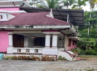 Residential House Villa for Sale in Thrissur, Irinjalakuda, Edathiruthy, Edathiruthy