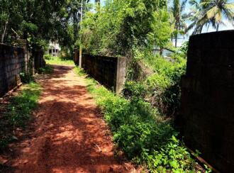 Commercial Land for Rent in Trivandrum, Kazhakoottam, Menamkulam, Kadinamkulam