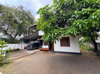 Residential House Villa for Sale in Ernakulam, Vennala, Vennala