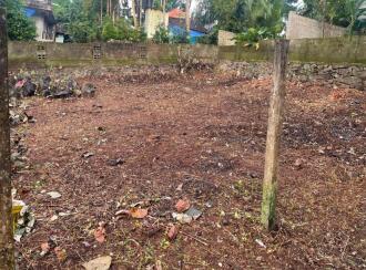 Residential Land for Sale in Ernakulam, Mulanthuruthy, Mulanthuruthy, Mulandhuruthy. Panjayath Community Road Opposite