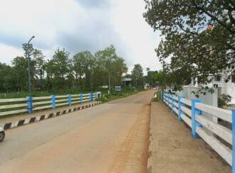 Commercial Land for Sale in Ernakulam, Aluva, Aluva, Vallamkadavu bridge, Parappuram.
