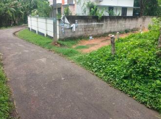 Residential Land for Sale in Trivandrum, Chirayinkeezhu, Chirayinkeezhu, Sree Chithira School Road, Chirayinkeezhu,