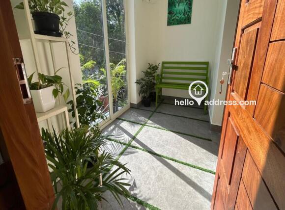 balcony to 1st floor