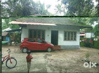 വാസയോഗ്യമായ വീട് വില്പനയ്ക്ക് Alleppey, Alappuzha town, Valavanadu, Mankadakkadu Korthussery road