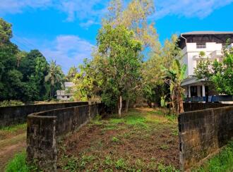 Residential Land for Sale in Ernakulam, Tripunithura, Puthiyakaavu, Bhagat Singh Road (Kaniyavally Road)