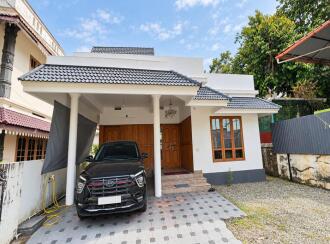 Residential House Villa for Sale in Ernakulam, Edappally, Marottichuvadu, Sundar Nagar