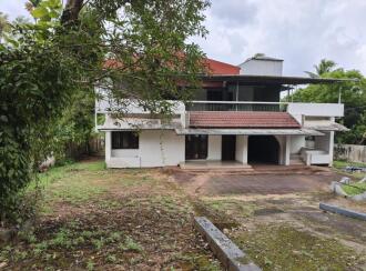 Residential House Villa for Sale in Ernakulam, Aluva, Edathala, 400 mtrs from Edathala Panchayat office on Pengattusseri masjid road
