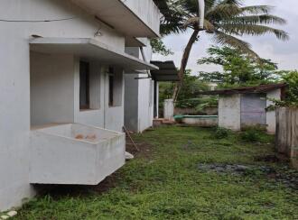 Residential House Villa for Sale in Ernakulam, Aluva, Edathala, 400 mtrs from Edathala Panchayat office on Pengattusseri masjid road