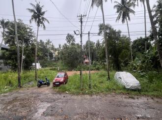 വാസയോഗ്യമായ ഭൂമി വില്പനയ്ക്ക് Trivandrum, Thiruvananthapuram, Vattiyoorkavu, Kavalloor Sree Bhadra Temple