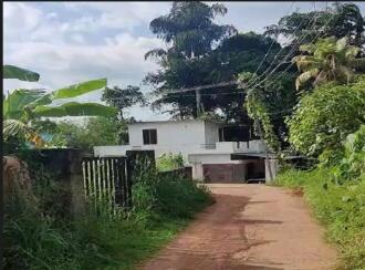 Residential Land for Sale in Kottayam, Kottayam town, Puthuppally, https://www.google.com/maps?q=9.5597809,76.5779907&z=17&hl=en