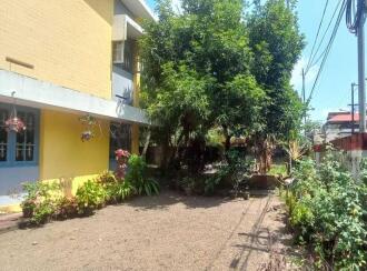 Residential House Villa for Sale in Ernakulam, Ernakulam town, Palarivattom, near cake hut bakery