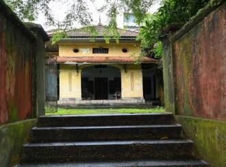 Commercial Land for Sale in Kottayam, Kottayam town, Thirunakkara, Temple road