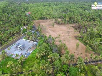 Commercial Land for Sale in Alleppey, Haripad, Karuvatta, Near Kumarakodi Petrol pump